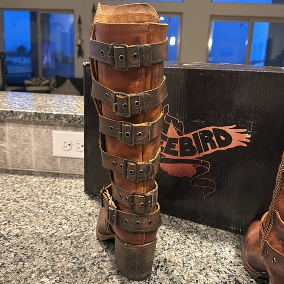 Derby - Cognac - Picture 4 of 10